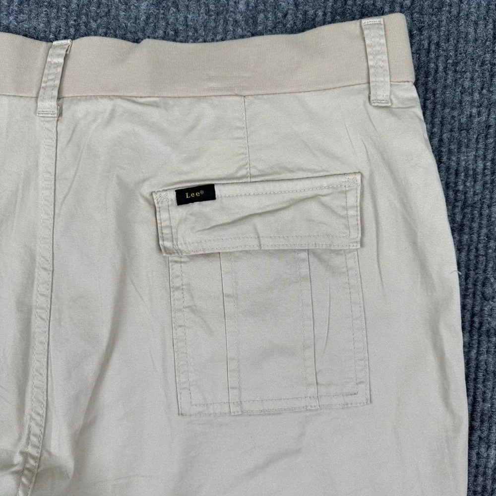 Lee Capri Pants Womens 18M Ultra Lux Comfort Pioneer Beige NWT Utility - Picture 14 of 15